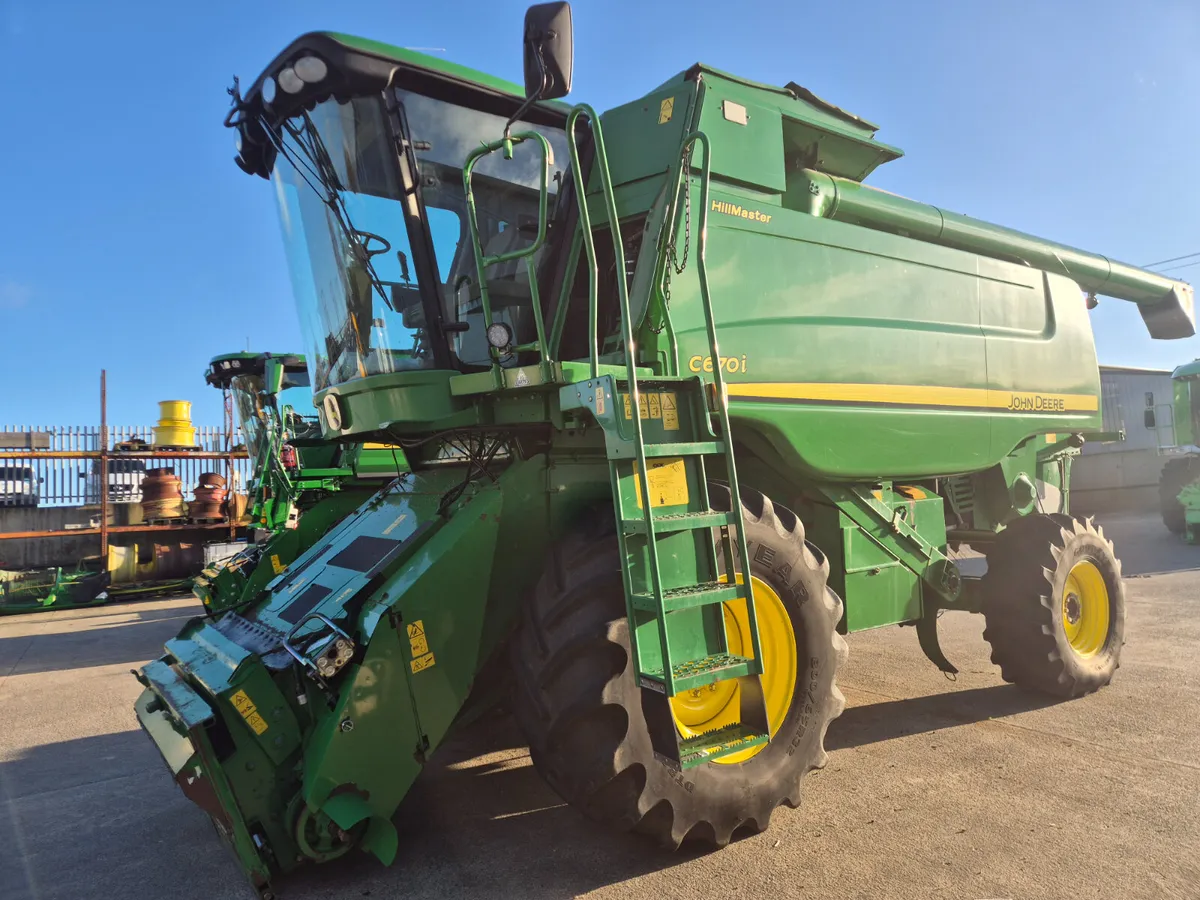 John Deere C670 2007 - Image 1