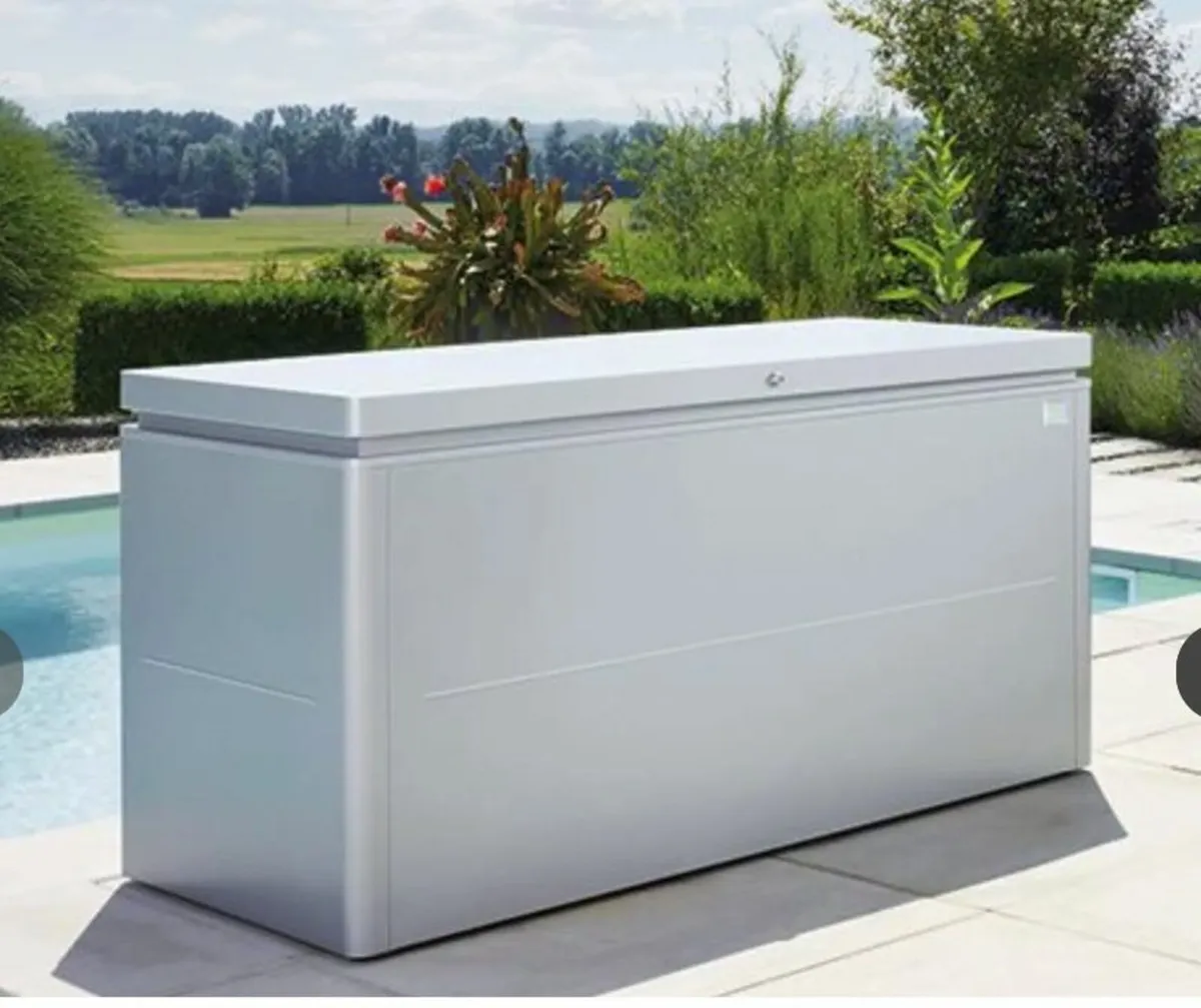 Biohort 160 LoungeBox Never used **MAKE AN OFFER** - Image 1