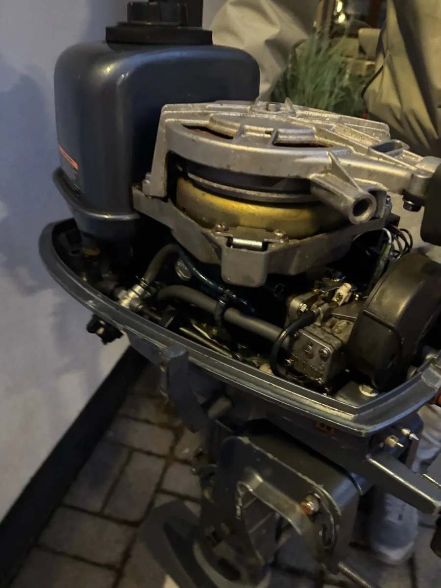 Yamaha 4hp outboard - Image 2