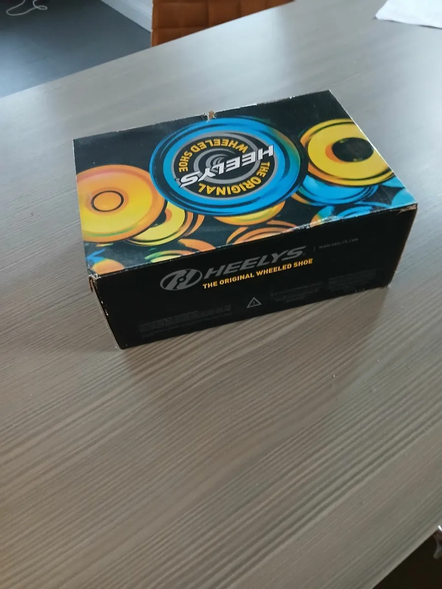 Heelys shoes - Image 2