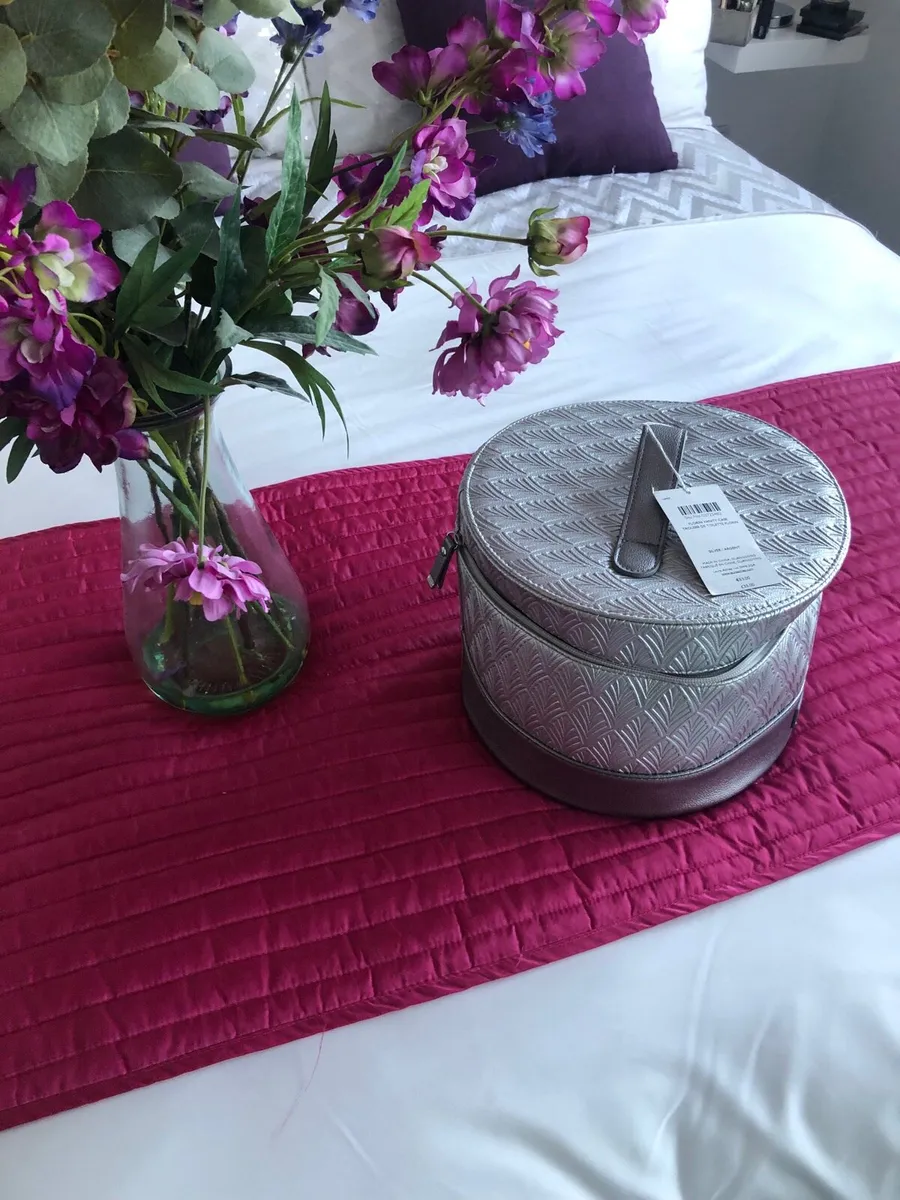 Laura Ashley Vanity Case (Brand New) - Image 1