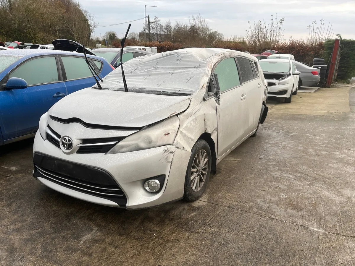 2016 Corolla Verdi for parts - Image 1