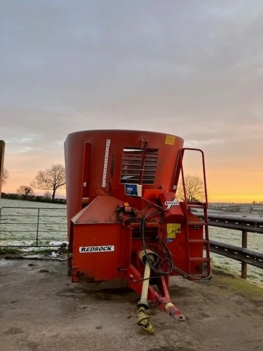 Redrock Diet/Tub Feeder Wagon - Image 1