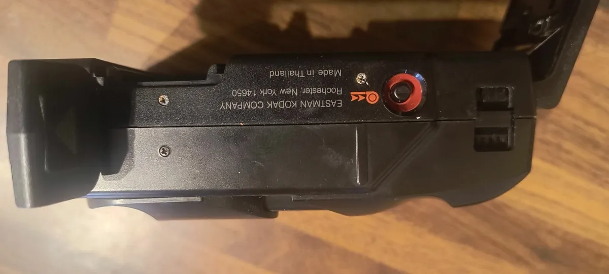 Vintage Kodak 35mm Film Camera - Image 3