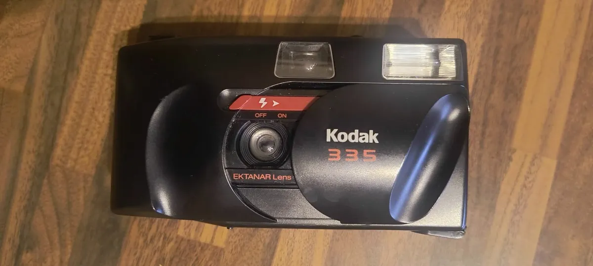 Vintage Kodak 35mm Film Camera - Image 1