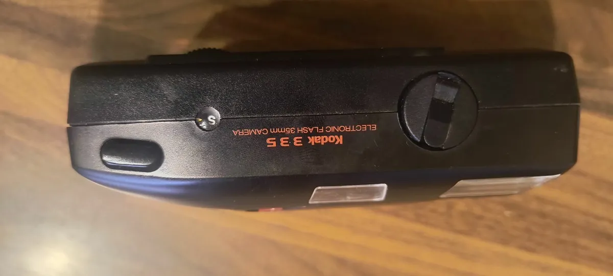 Vintage Kodak 35mm Film Camera - Image 4