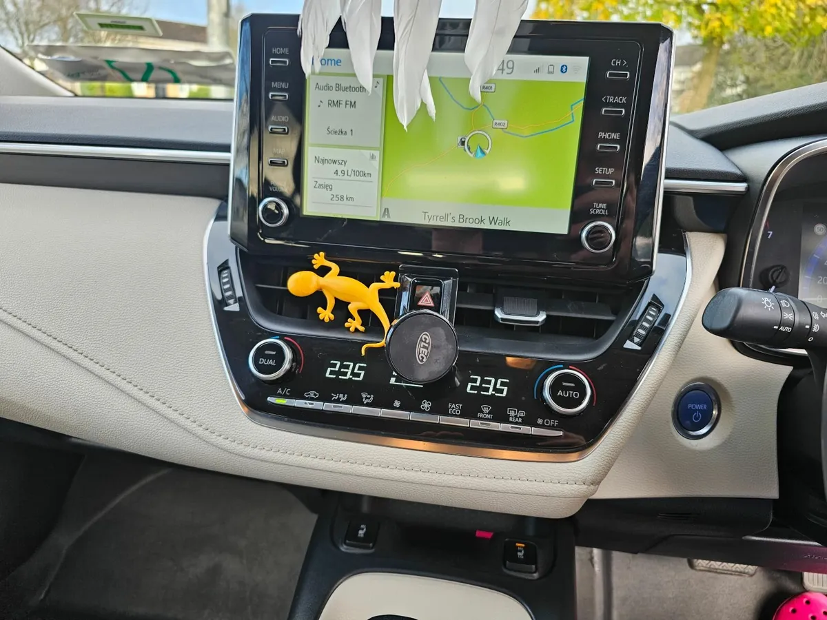 Toyota Corolla 2020 - Image 2