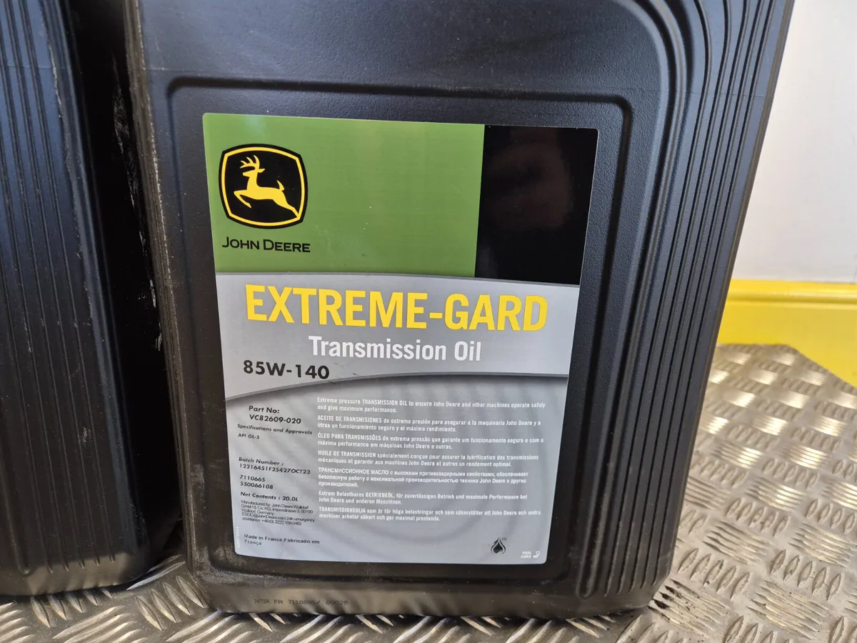 John Deere Extreme-Gard 85W-140 Transmission Oil - Image 2