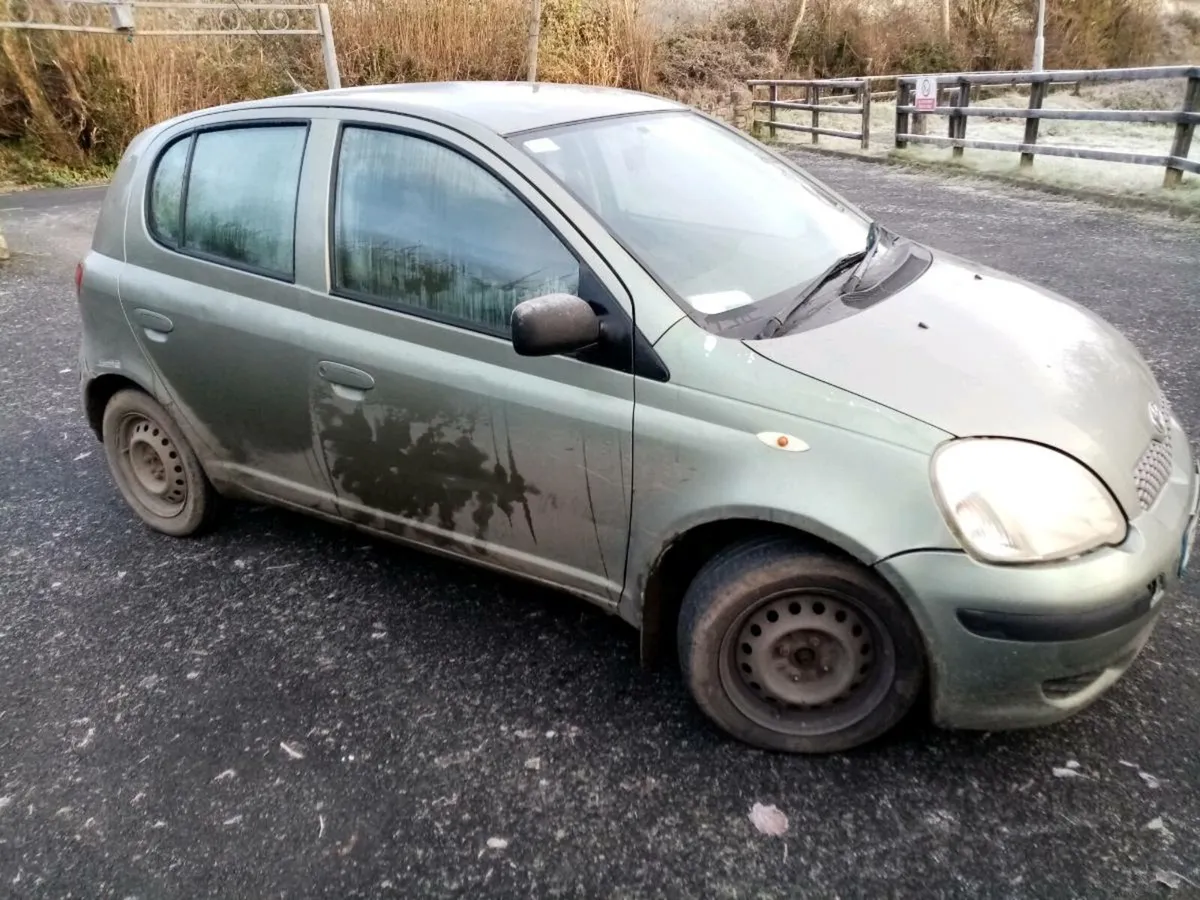 2003 yaris - Image 2