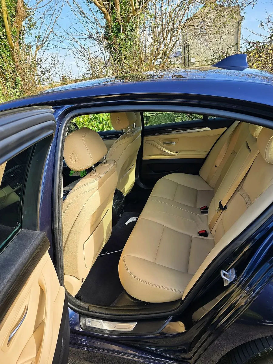 BMW 5-Series 2016 Luxury Model - Image 4