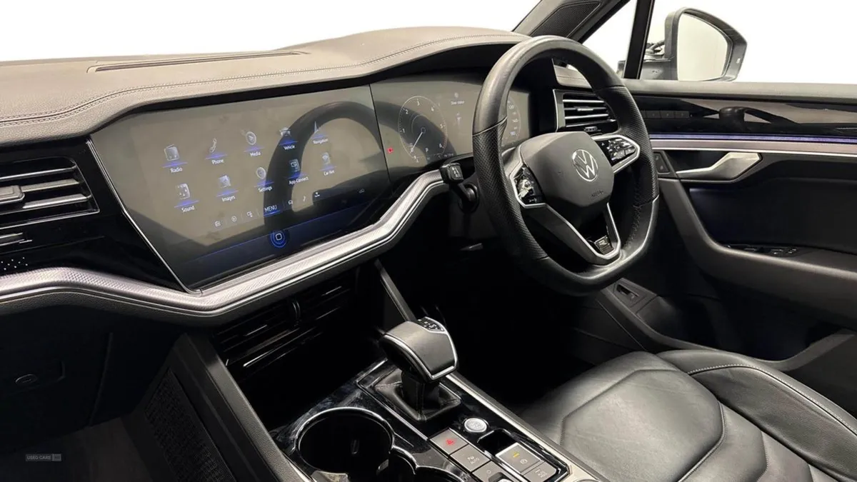 Volkswagen Touareg Diesel Estate - Image 3