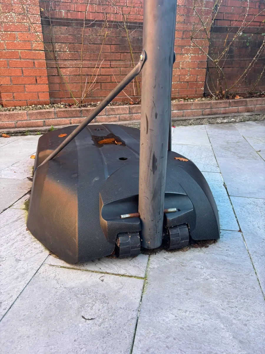 Basketball Stand/Hoop - Image 3