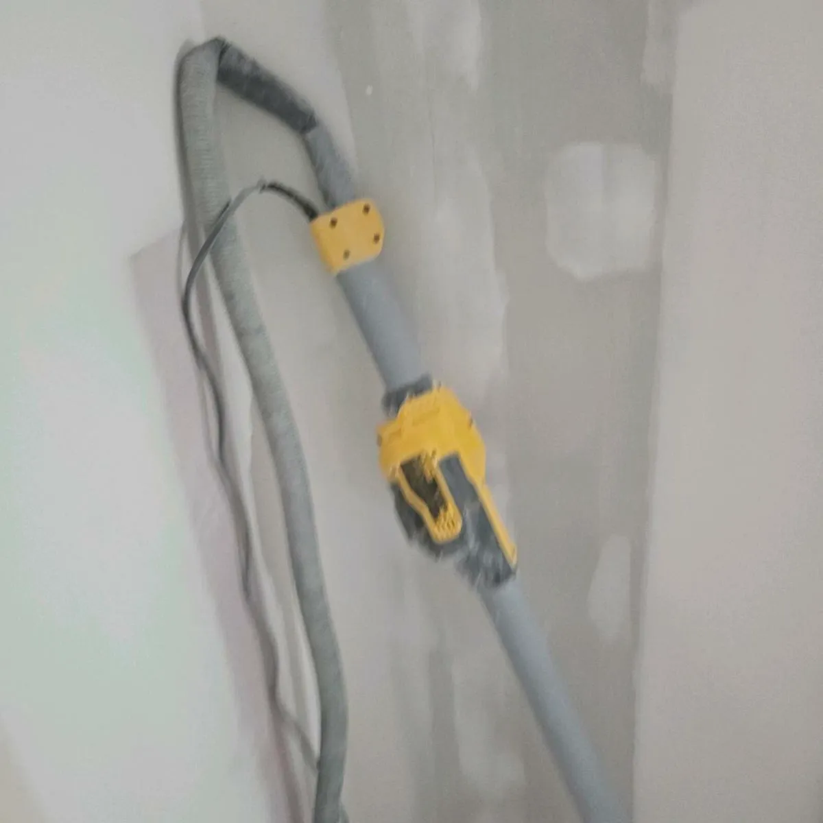 Dewalt drywall sander 110v - Image 4