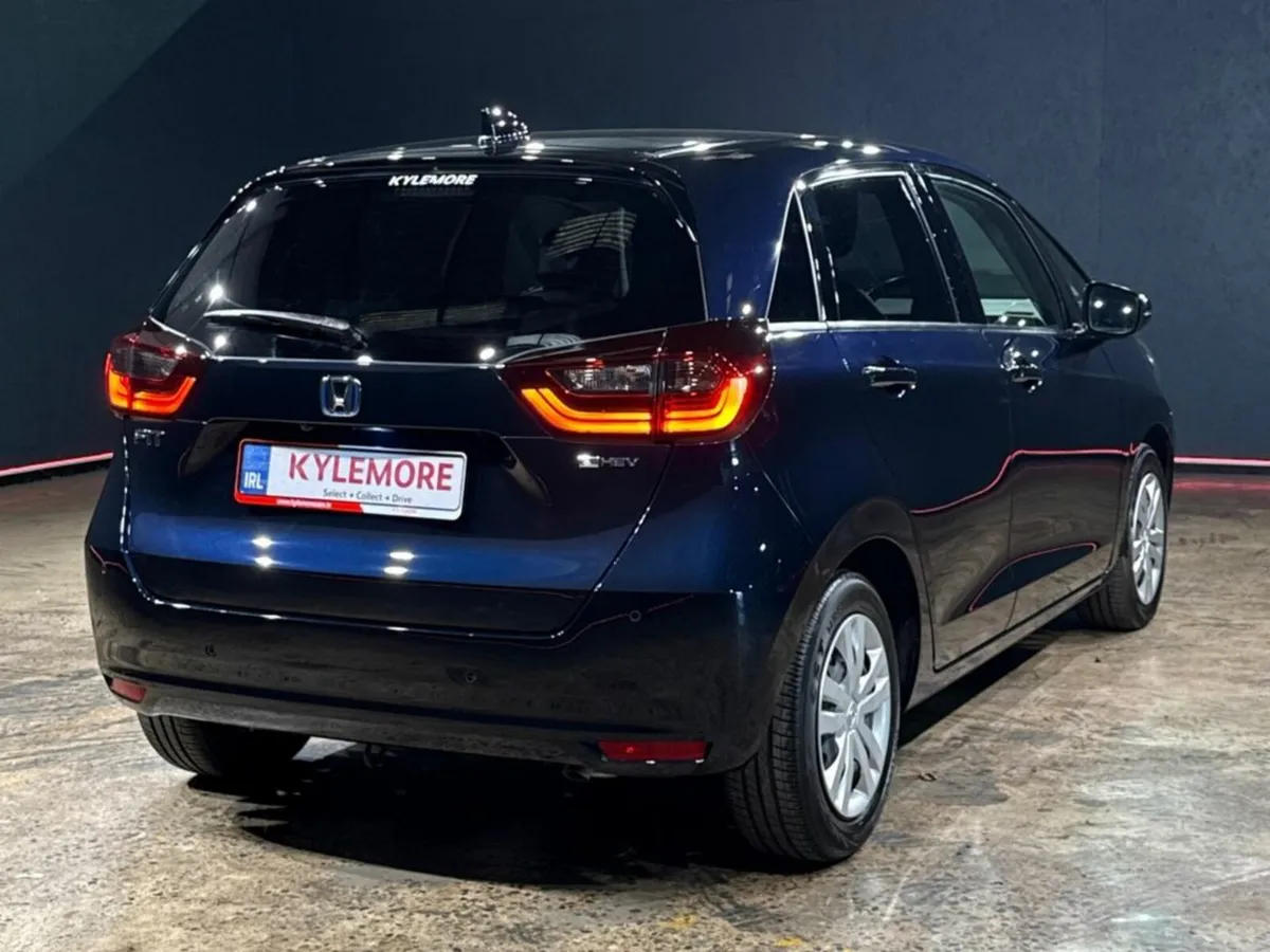 Honda Fit AUTOMATIC HYBRID 1.5L - HEATING / AC CON - Image 4