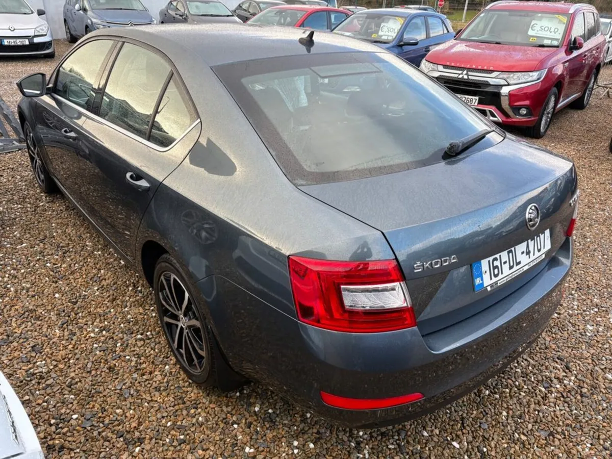 Skoda Octavia 2.0 TDI 150 CR SE Business - Image 3