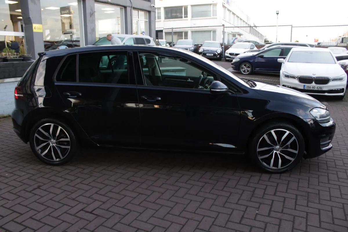 1.4 TSI HIGHLINE PLUS 5DR HATCHBACK AUTO // 1 OWNE - Image 3