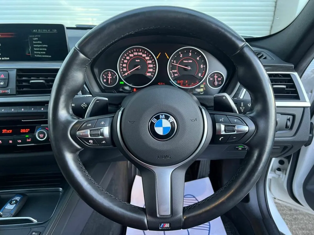 BMW 3-Series 320d M-SPORT COMPETITION // NEW 20" M - Image 4