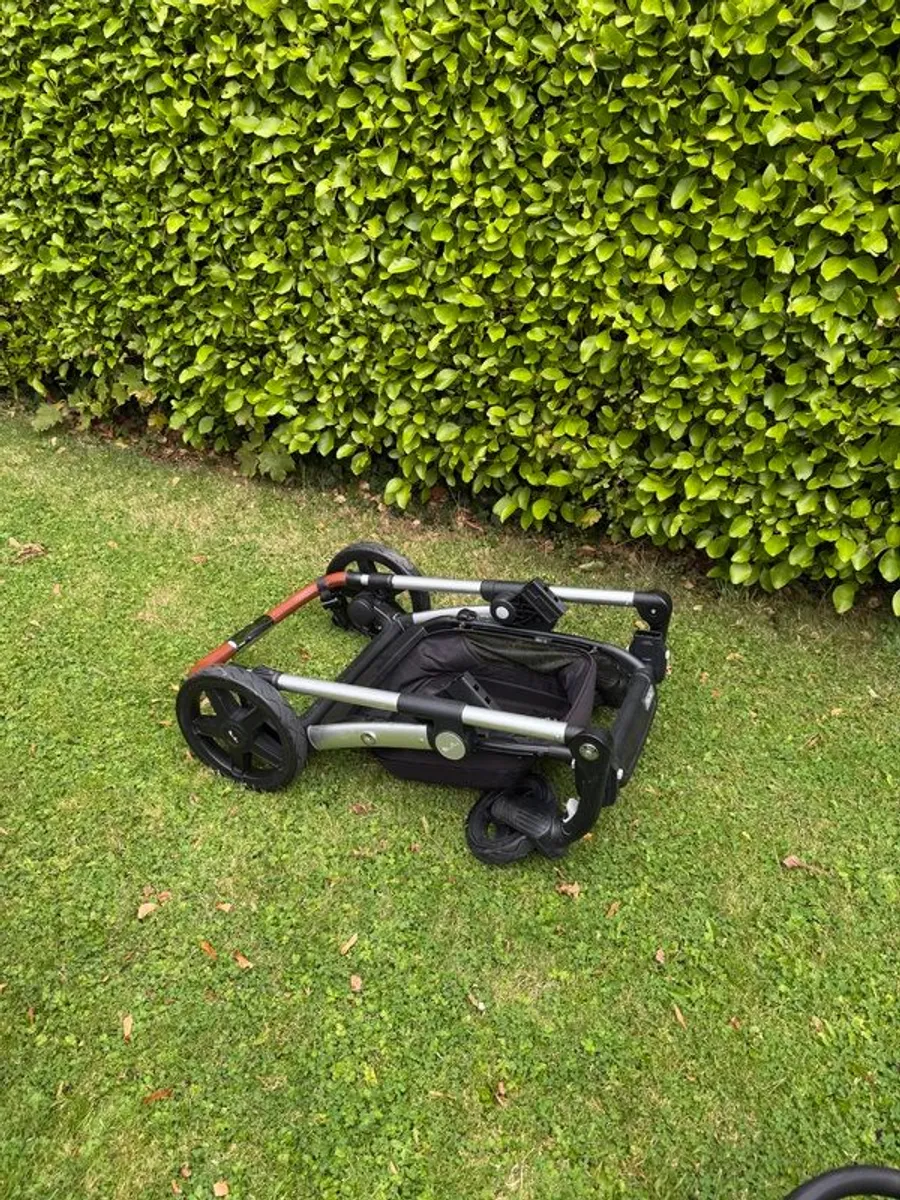 Silvercross Buggy and Accessories - Image 2