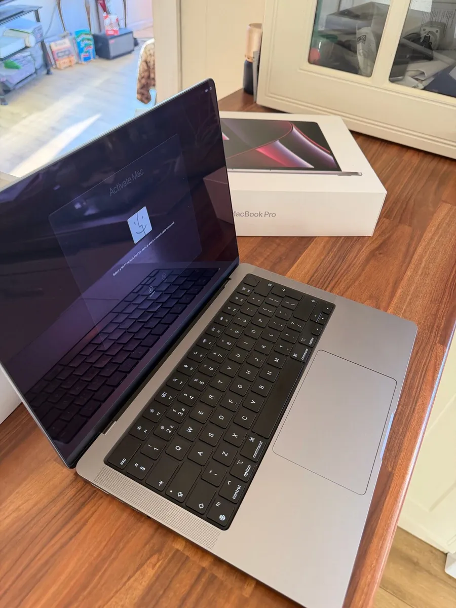 MacBook Pro M2 2023 - Image 2