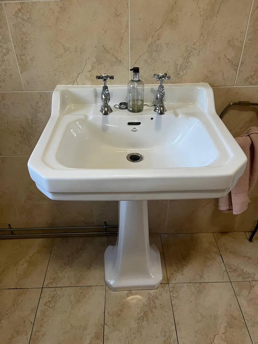 Bathroom Sanitary Suite - Image 4