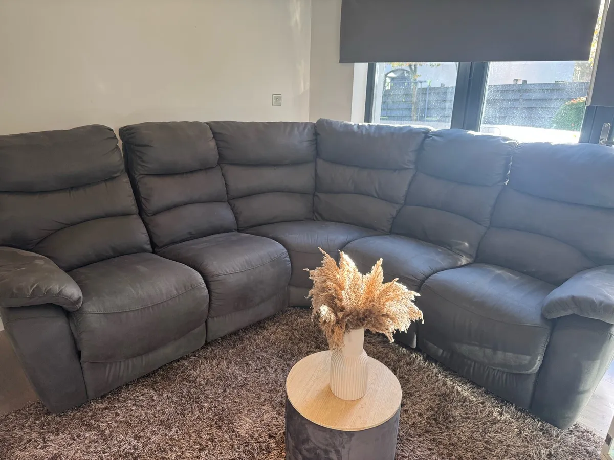 Reduced Electric recliner Yvette Corner Sofa - Image 4