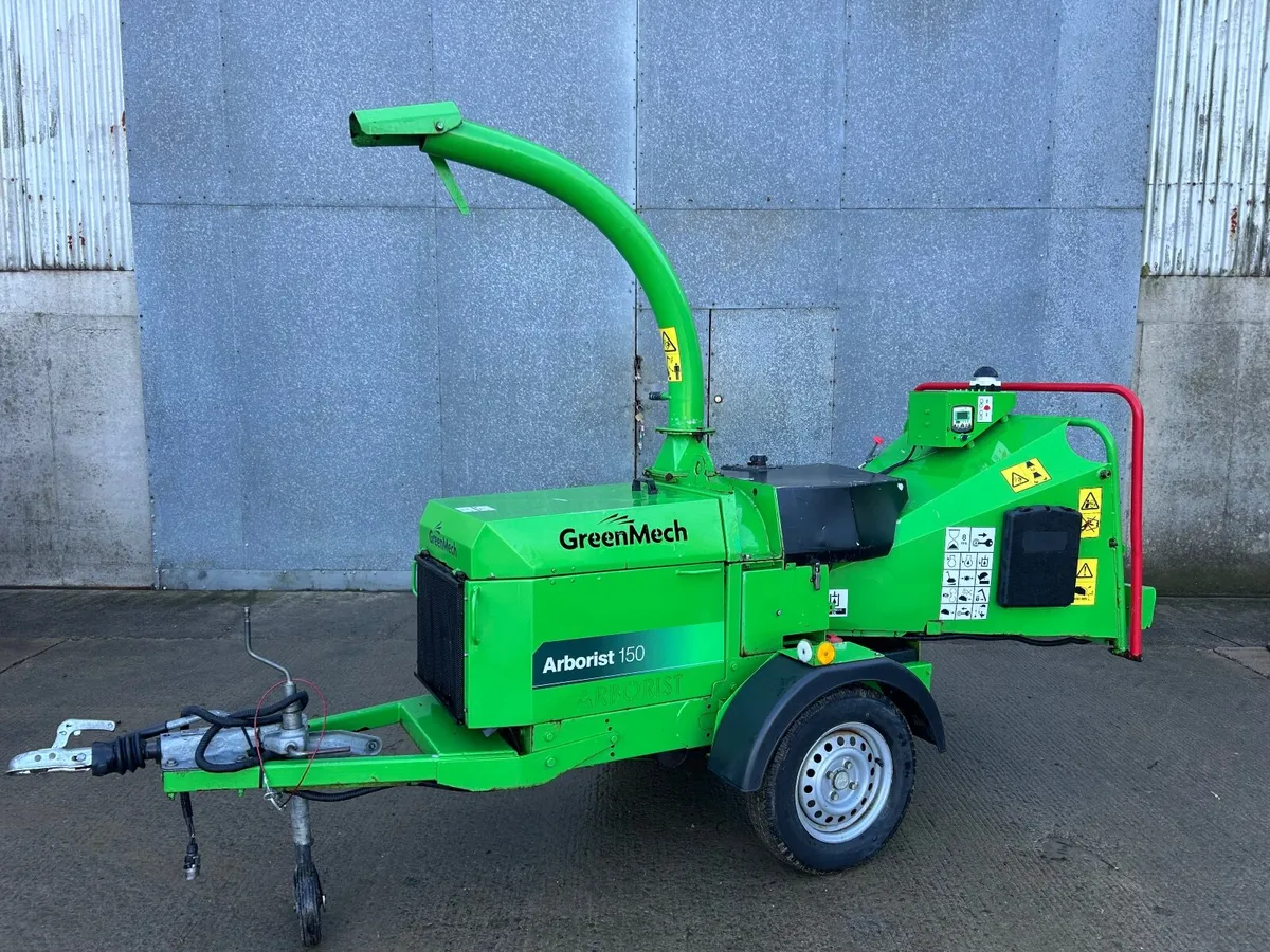 Wood chipper - Image 1