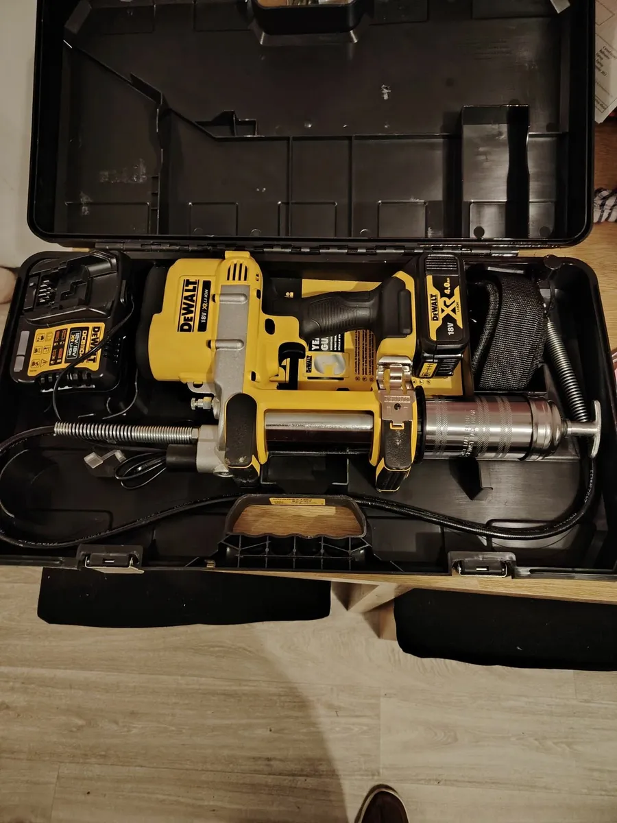 18v cordless grease gun with battery and charger - Image 3