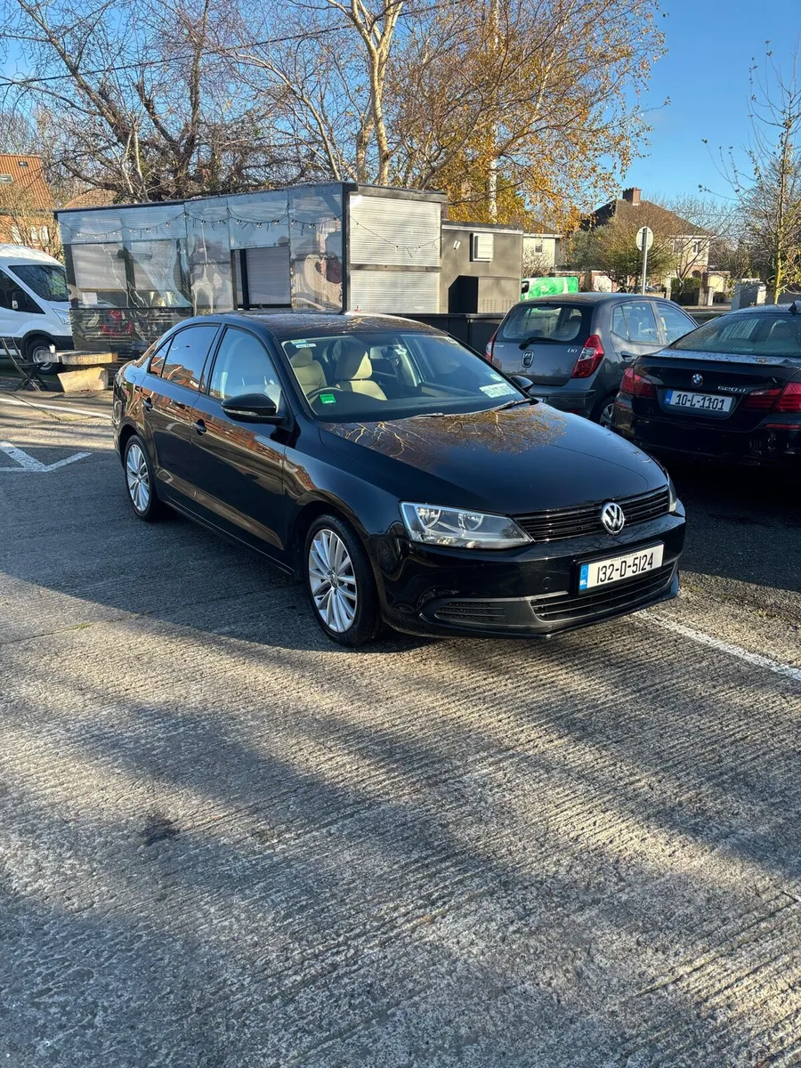 2013 Volkswagen Jetta - Image 3