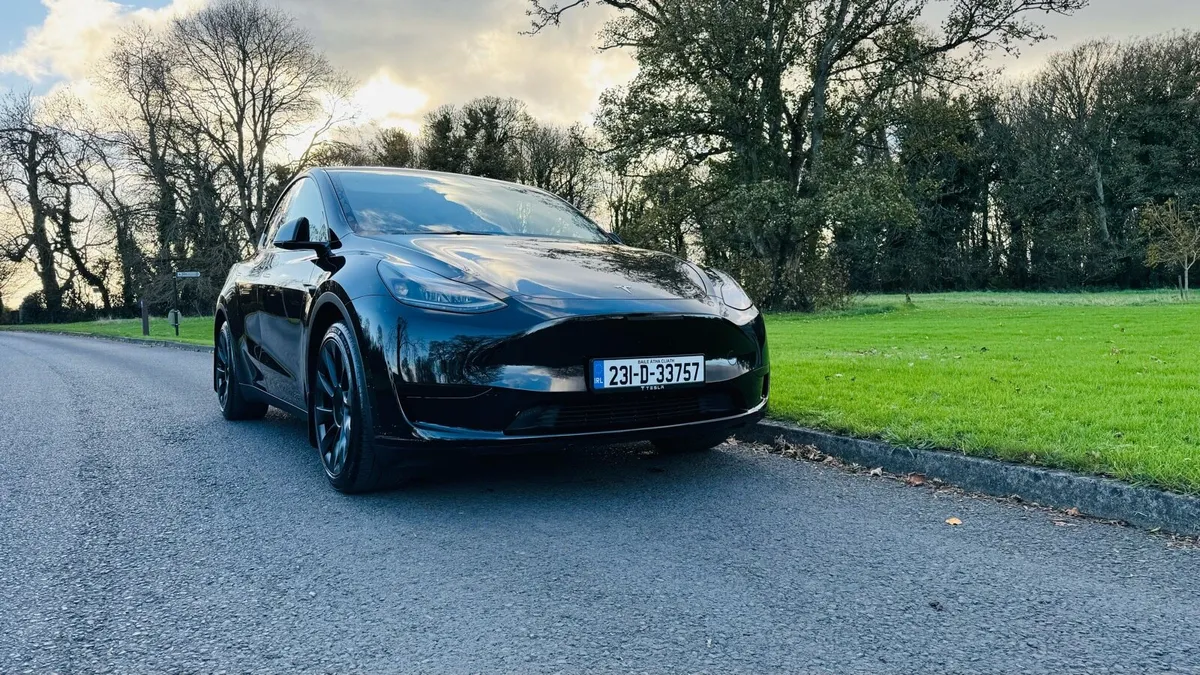 Tesla Model Y - Image 2