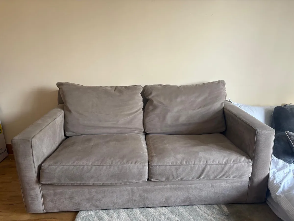 Couch - Image 4