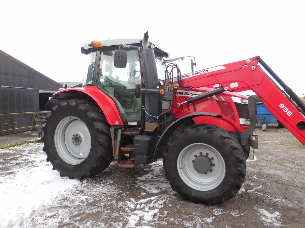 2015 MASSEY FERGUSON 6616 AND LOADER - Image 3