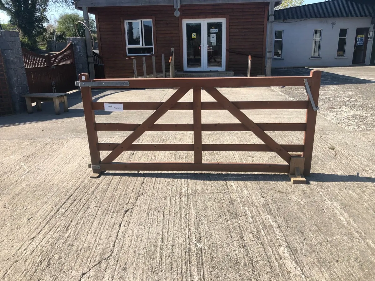 Field Gate- Nutgrove double gate Brown - Image 2