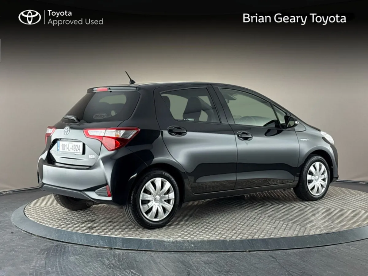 Toyota Yaris VITZ DAA-NHP130 AUTO - Image 2