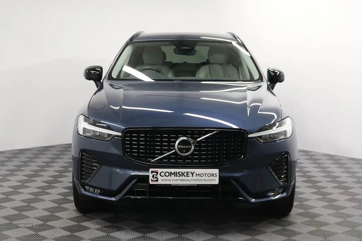 Volvo XC60 B4 Mhev Plus - Image 2