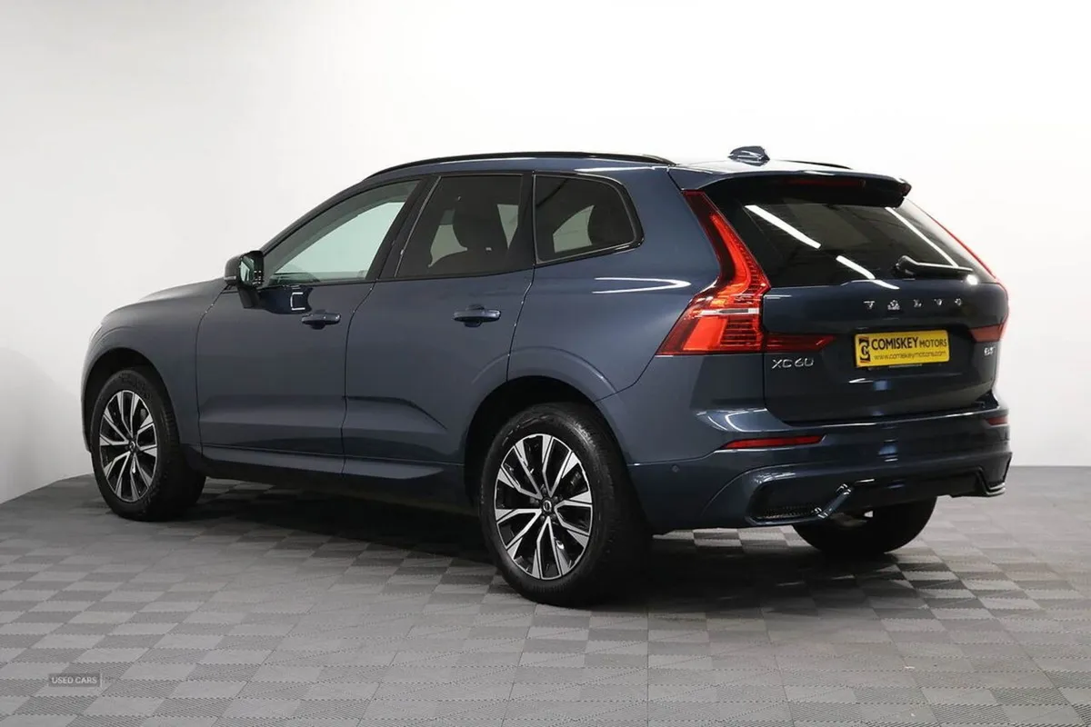 Volvo XC60 B4 Mhev Plus - Image 4