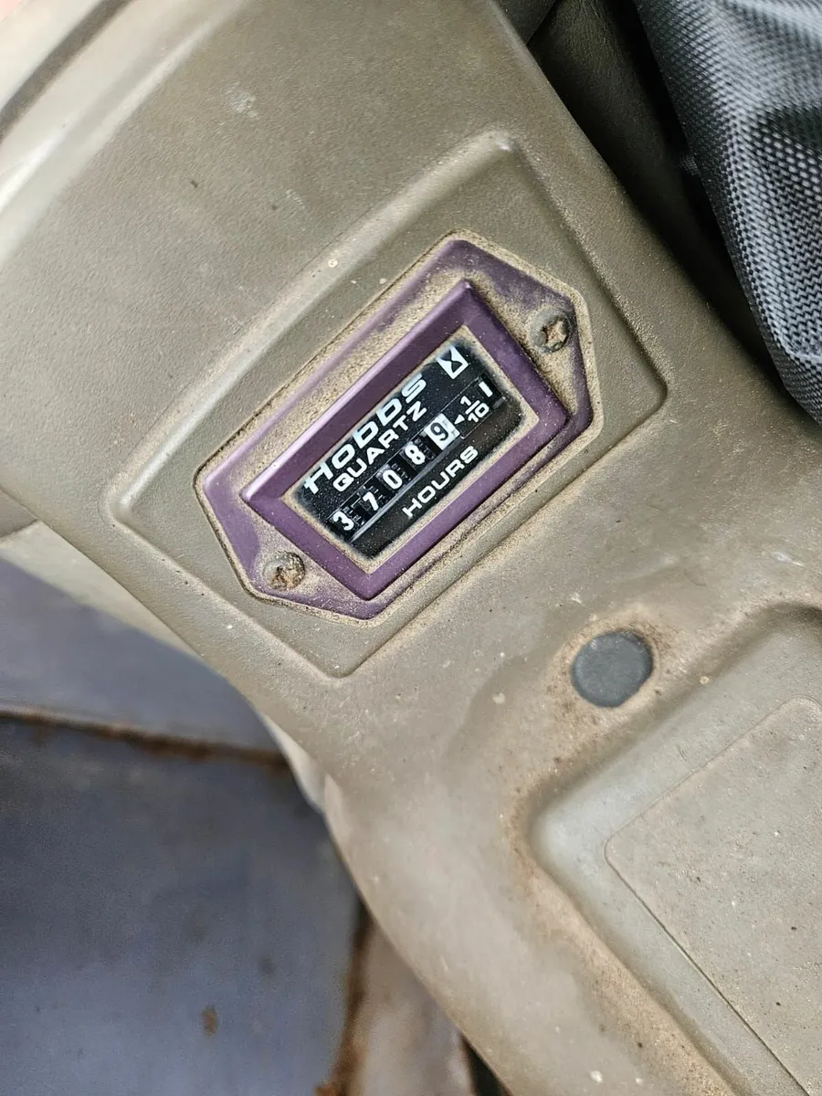 Hitachi EX30-3 1999 Excavator – excellent cond - Image 4