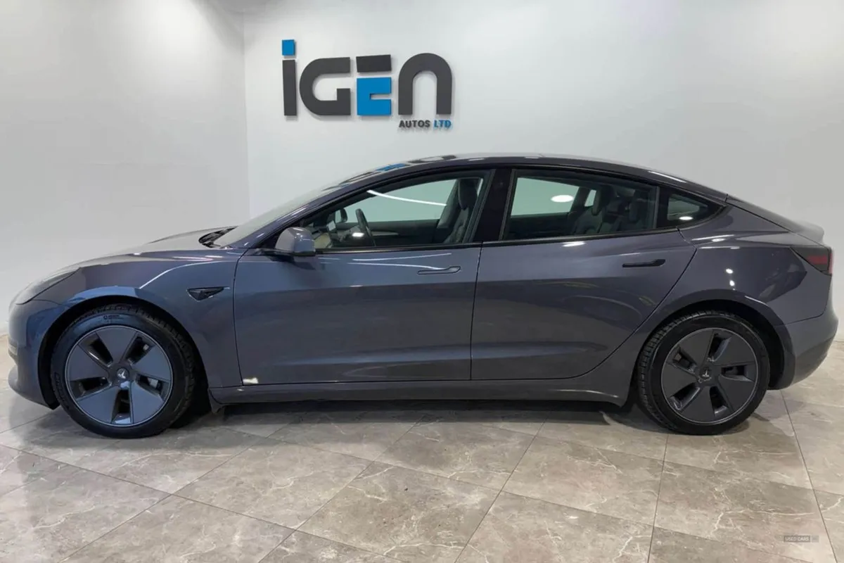 Tesla Model 3 Long Range AWD 4WD 4dr - Image 4