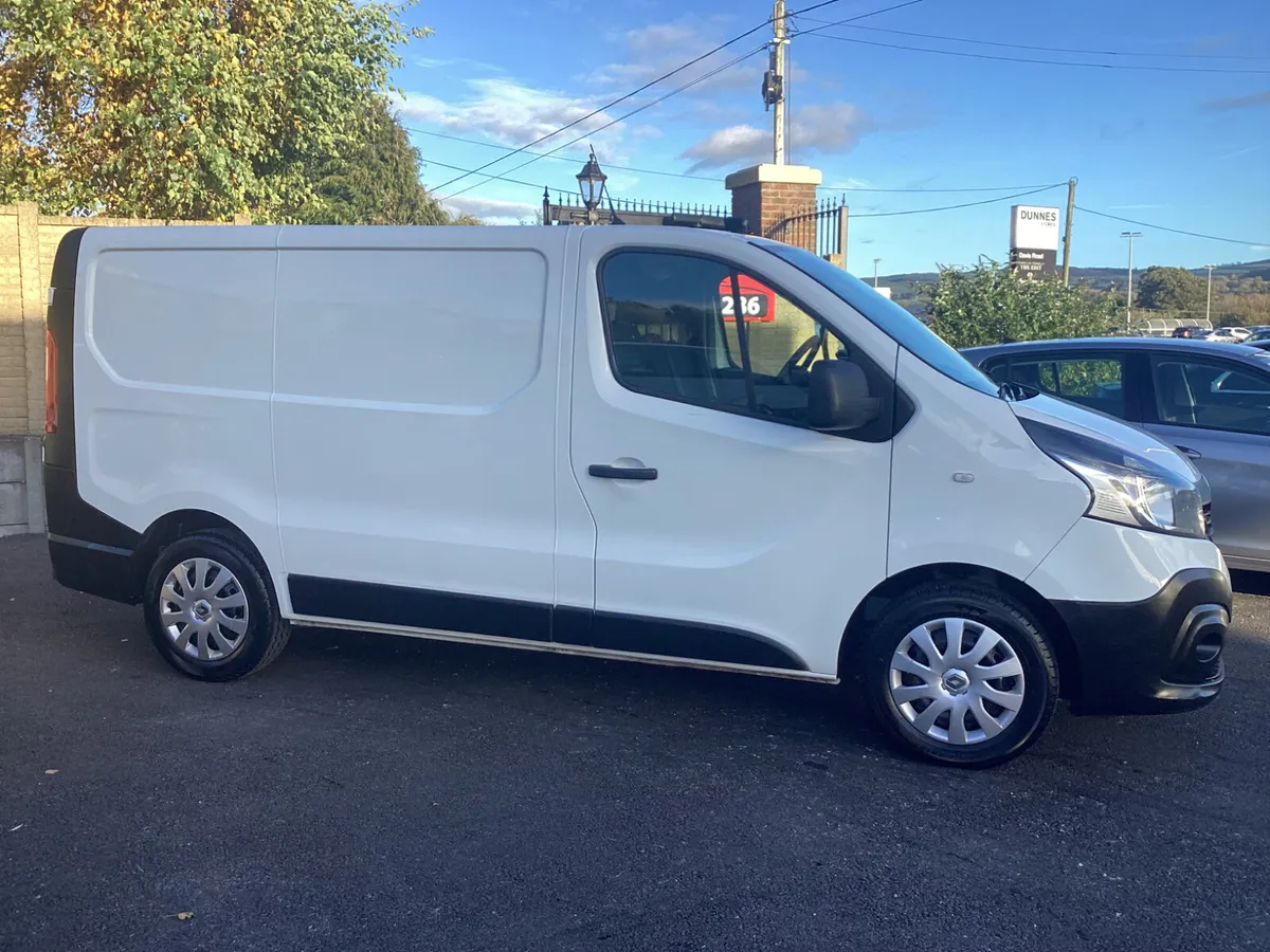 Renault Trafic **BLACK FRIDAY SALES WEEK *NEW DOE - Image 4