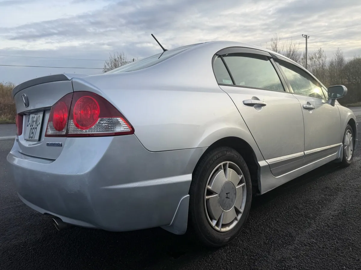 Honda civic 1.3 petrol hybrid - Image 3