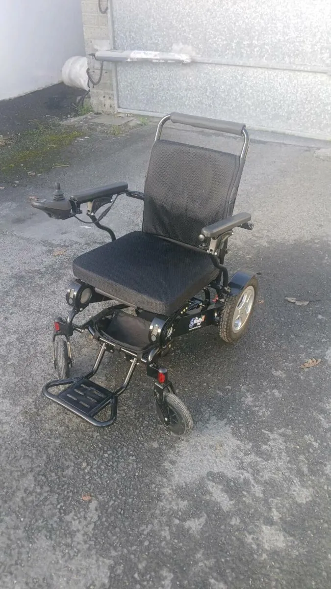 Electric power wheelchair - Image 2