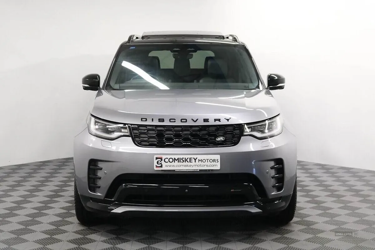 Land Rover Discovery D300 Mhev R-dynamic SE Auto - Image 2