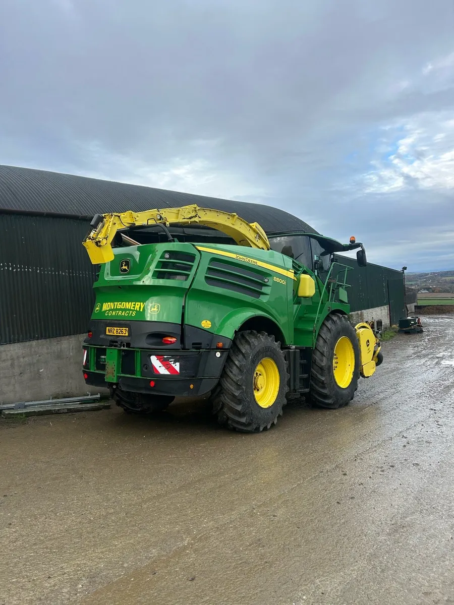 John Deere 8800i forage harvester - Image 3
