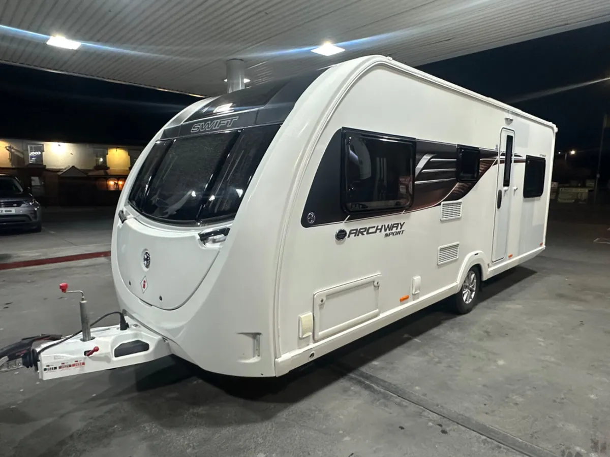 👌 2021 6 Berth Swift Archway 👌 - Image 1