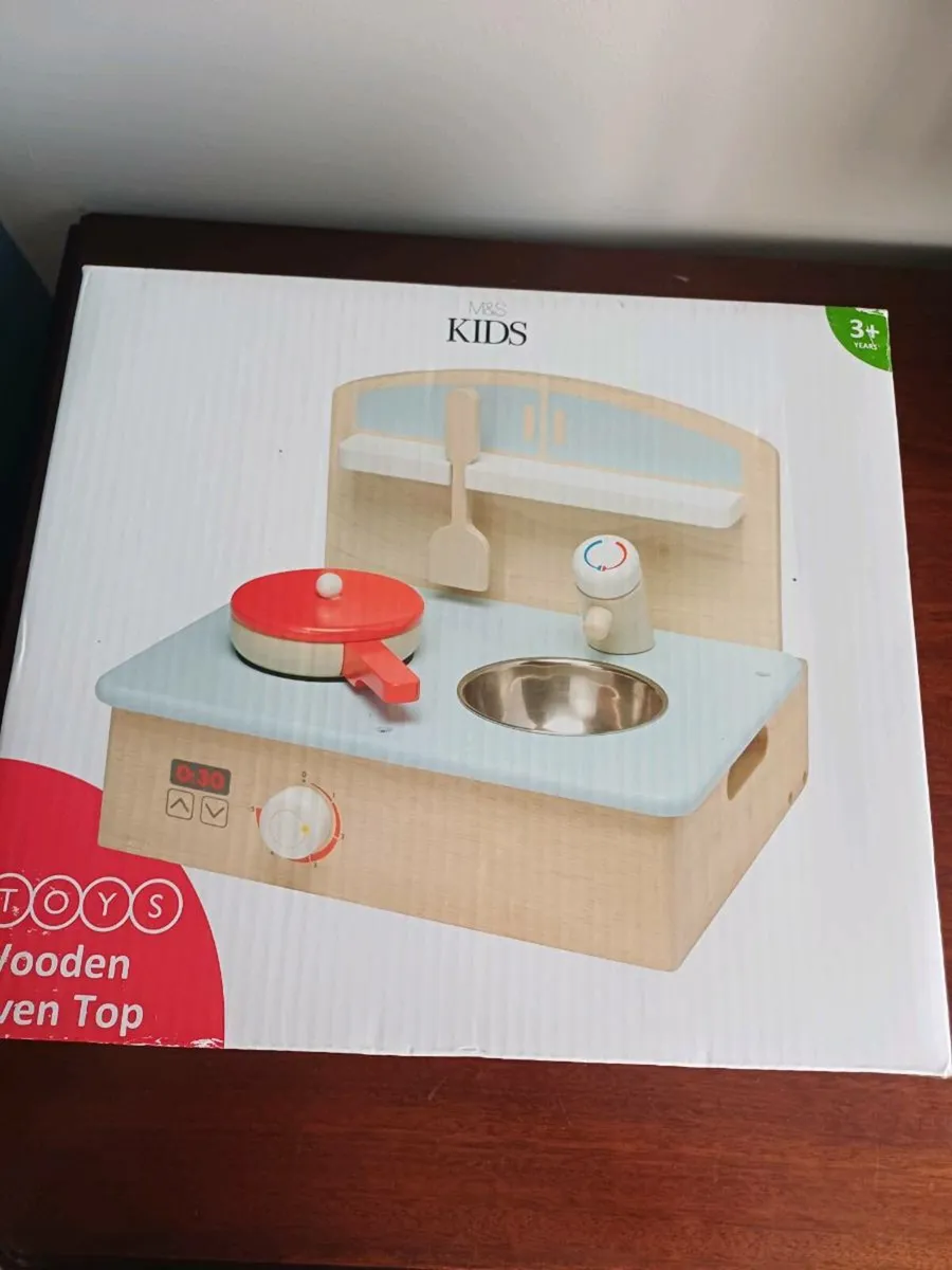 Wooden mini kitchen - Image 1