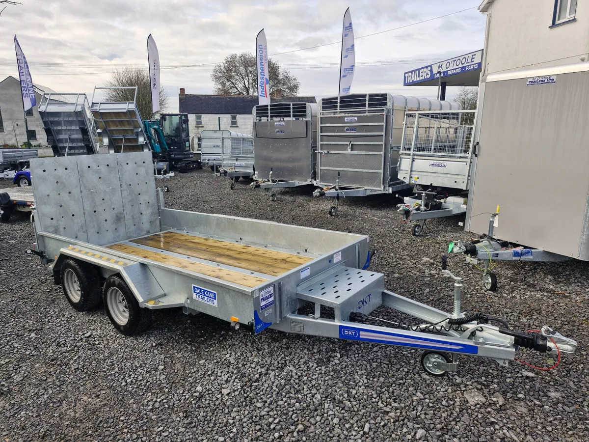 DALE KANE  10' x 5' 6" BEAVERTAIL  PLANT  TRAILER - Image 1