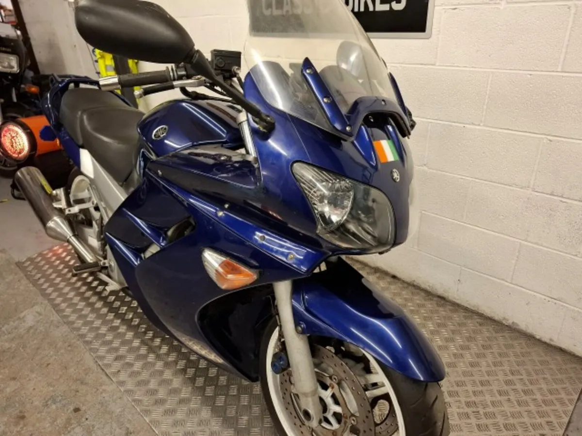 YAMAHA FJR 1300 2005 - Image 2