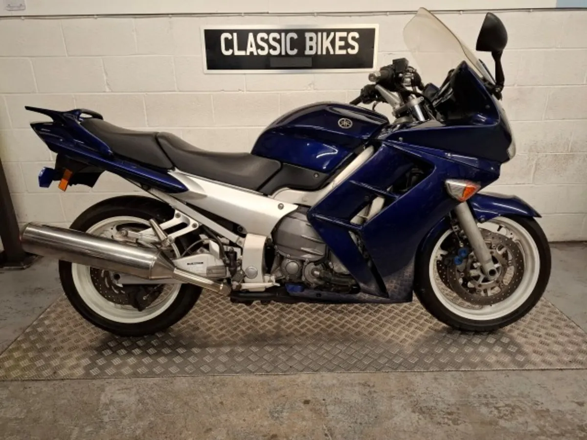 YAMAHA FJR 1300 2005 - Image 1
