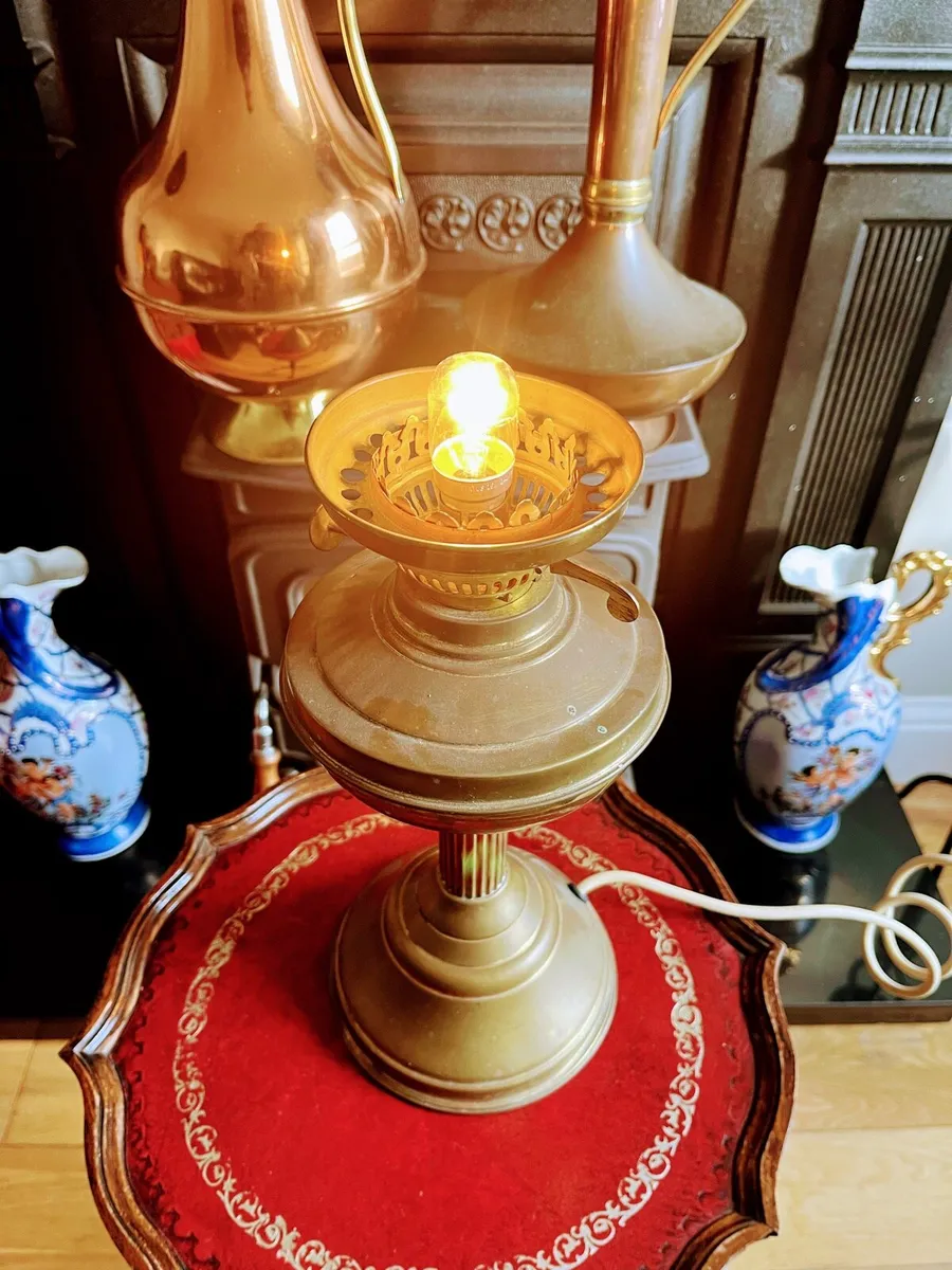Vintage Brass oil lamp converted to  electric - Image 3