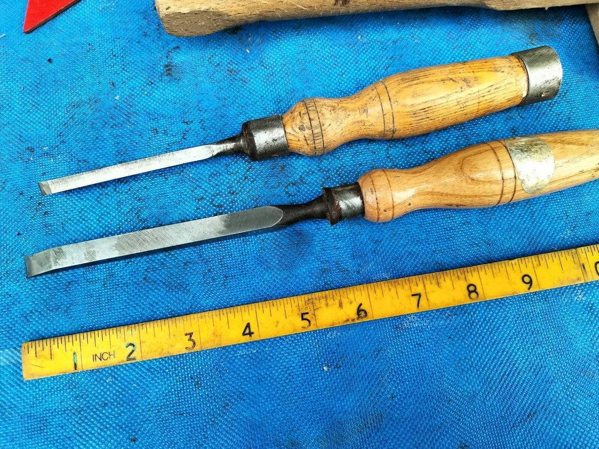 2 Mortice Chisels + Mallet - Image 4