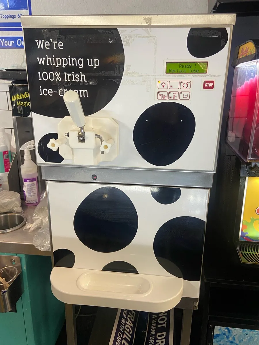 Ice cream machine - Image 1